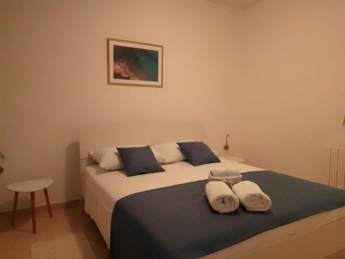 Apartments Bor Медулин Екстериор снимка