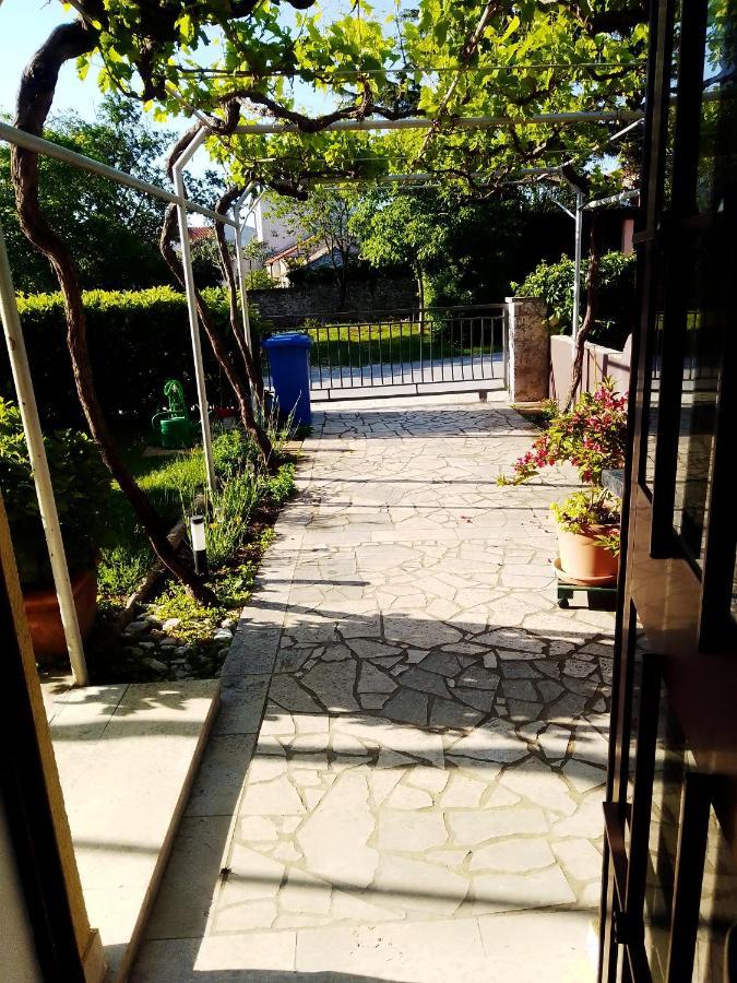 Apartments Bor Медулин Екстериор снимка