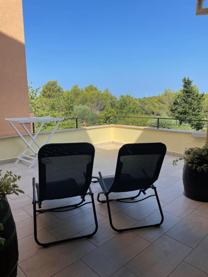 Apartments Bor Медулин Екстериор снимка